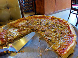 Pizzaro's Pizzeria Italian food