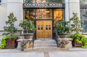 Courthaus Social outside