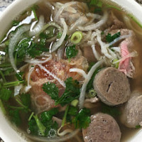 Pho Lee Hoa Phat 1 food