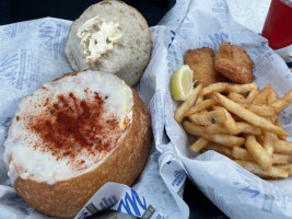 Mo’s Seafood And Chowder food