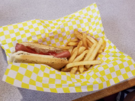 Heffy's Hot Dogs food