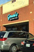 Gracie's Snowball Cafe outside