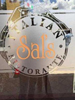 Sal's Italian inside