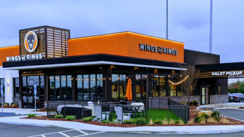 Wings And Rings outside