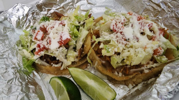Tony's Tacos Al Pastor food