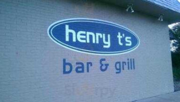 Henry T's Bar & Grill food
