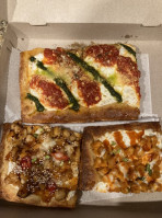 Gigi's Pizza And Sandwiches food