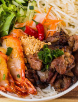 Pho Lien Noodle House food