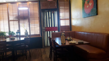 Vito's Pizzaria inside