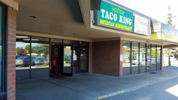 Taco King outside