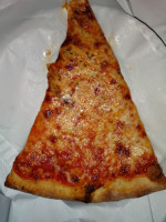 Genovese Pizzeria food