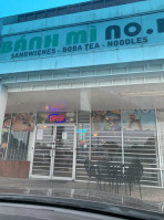 Banh Mi No 1 outside