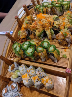 Shomi Sushi Seafood inside