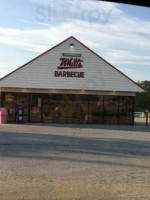 Whitt's Barbecue food