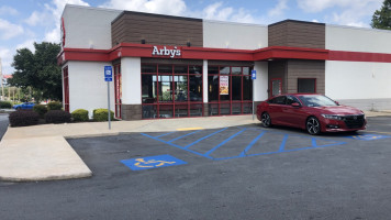 Arby's outside