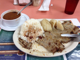 Lorenzo Cafeteria food