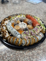 Sushi Y Mariscos Que Rollo inside