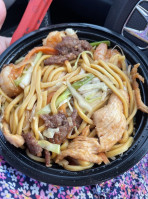 Lieu's Asian Bistro food