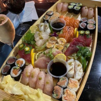 Sushiyoo food