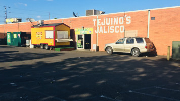 Tejuino's Jalisco outside