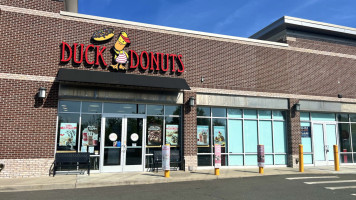 Duck Donuts food