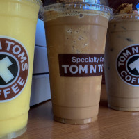 Tom N Toms Coffee food