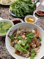 Huong Que Deli And Cafe food