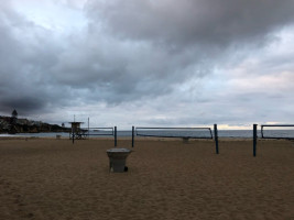 Corona Del Mar State Beach outside