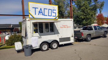 Taqueria Los Dos Jose's outside