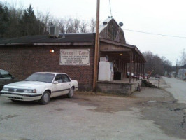 Marengo Tavern outside