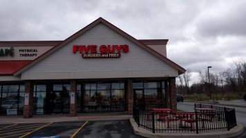 Five Guys inside