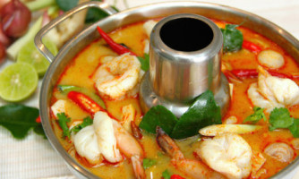 Om Thai Cuisine food