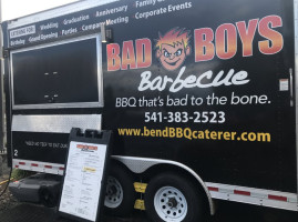Bad Boys Bbq Bend food