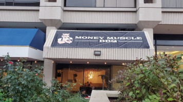 Money Muscle Bbq food