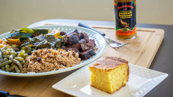 Kelly's Authentic Jamaican Food food