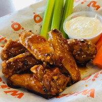 Wing It On! food