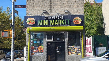 Stuyvesant Mini Market food