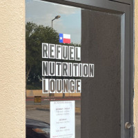 Refuel Nutrition Lounge outside