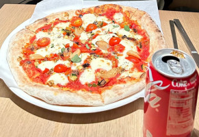 Franka Pizzeria food