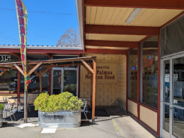 Taqueria Las Palmas outside