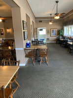 Freeborne's Eatery and Lodge inside