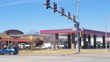 Tempstop Liquor outside