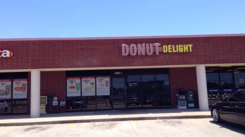 Donut Delight outside