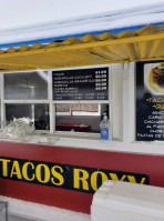 Tacos Roxy outside