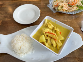 Pla Too Thai Cuisine food