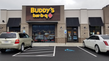 Buddy's -b-q inside