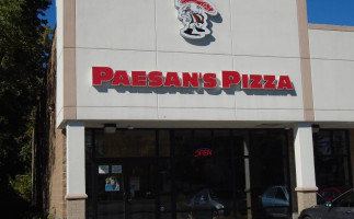 Paesan's Pizza outside