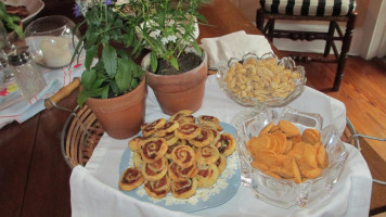 Margaret Ann' Catering And Gourmet Cookies food