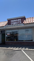 Newark Donuts outside