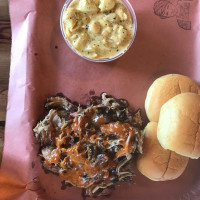 Big Red's Barbecue food